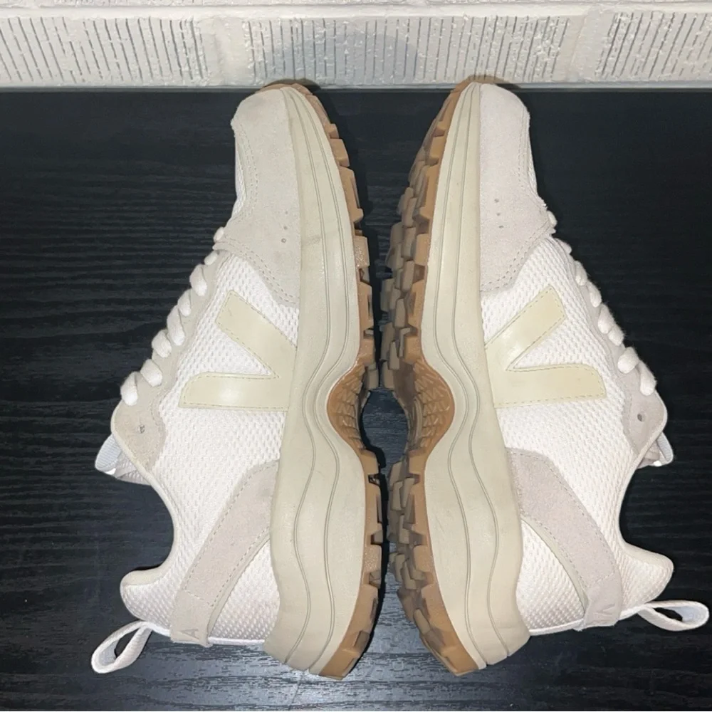 VEJA VENTURI WHITE PIERRE NATURAL